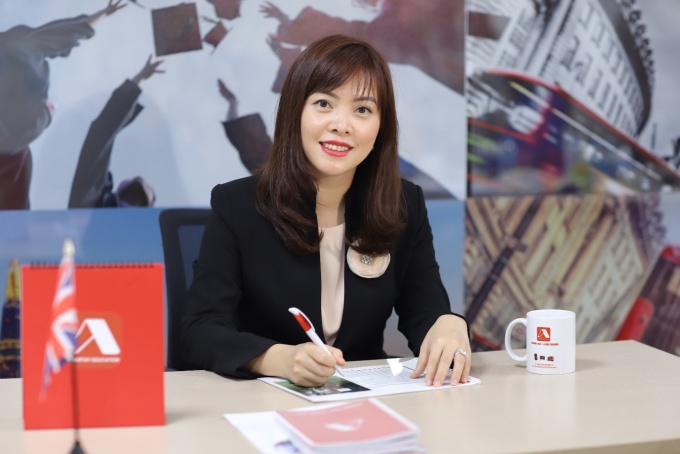 Bà Tống Khánh Linh - chuyên gia tư vấn và định hướng giáo dục tại Smartay Education
