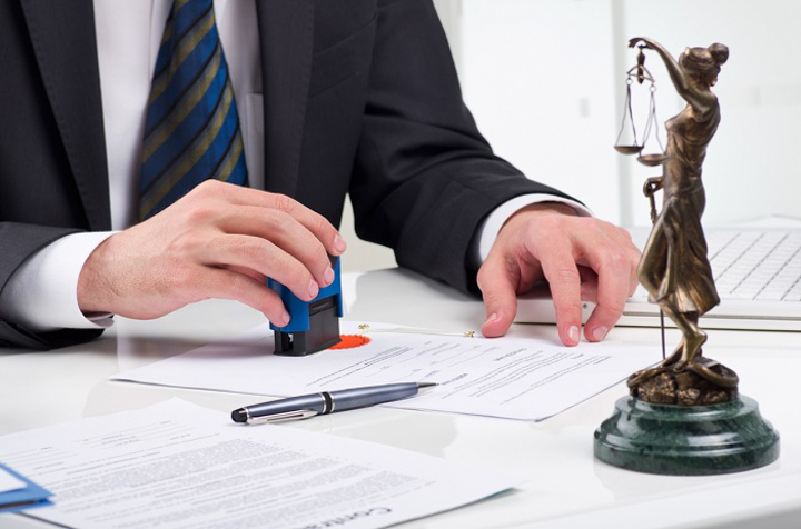 Công chứng viên có thể làm việc tại cơ quan nhà nước hoặc mở văn phòng tư